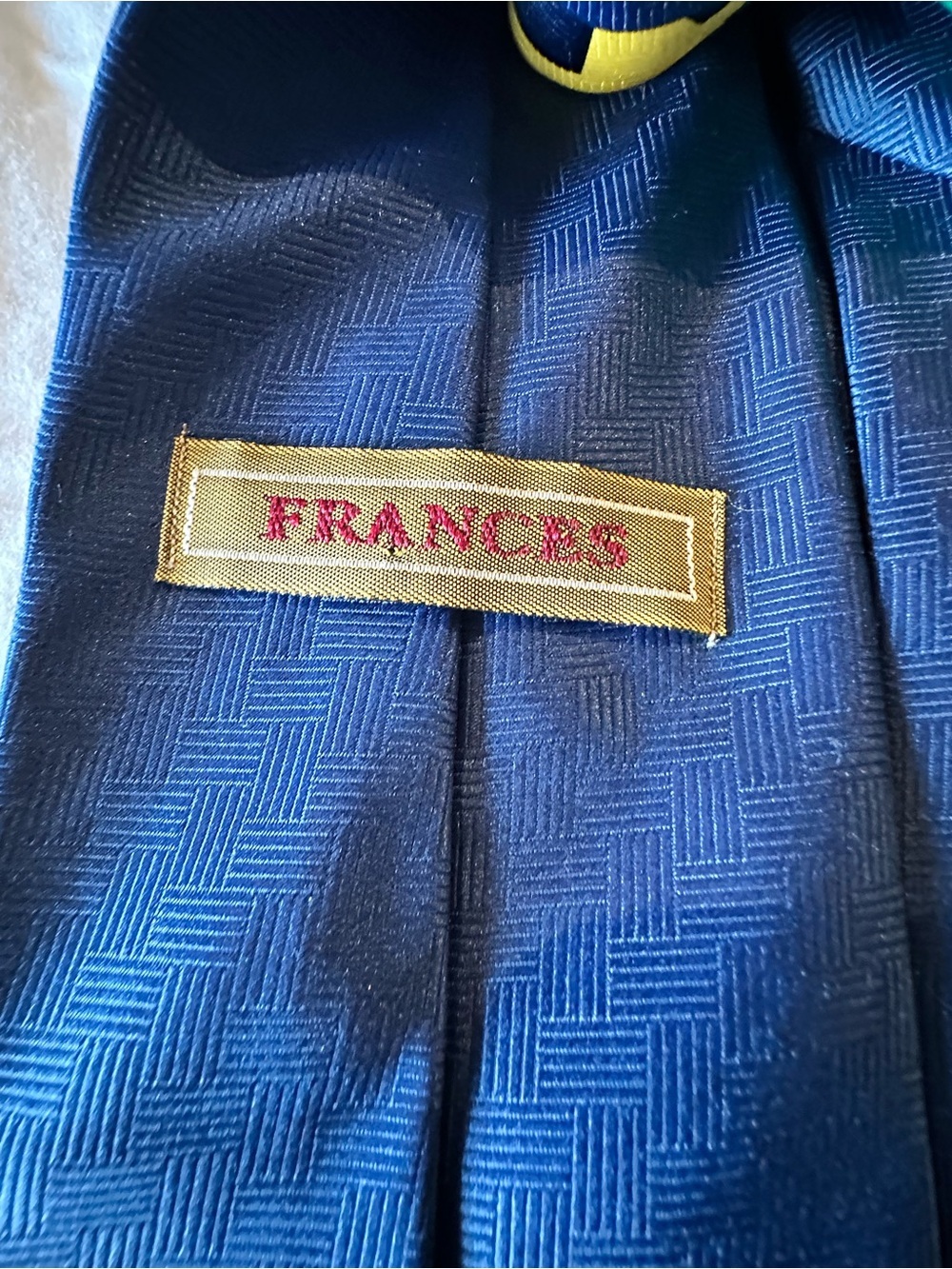 π2 for $20 π Frances Christmas Tree Novelty Necktie Made in Canada - Picture 2 of 3